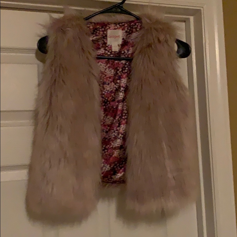 Girls Furry Vest